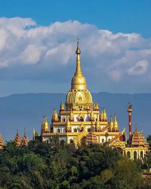 Tropical Yunnan: Hot Springs, Dai Culture & Rainforests