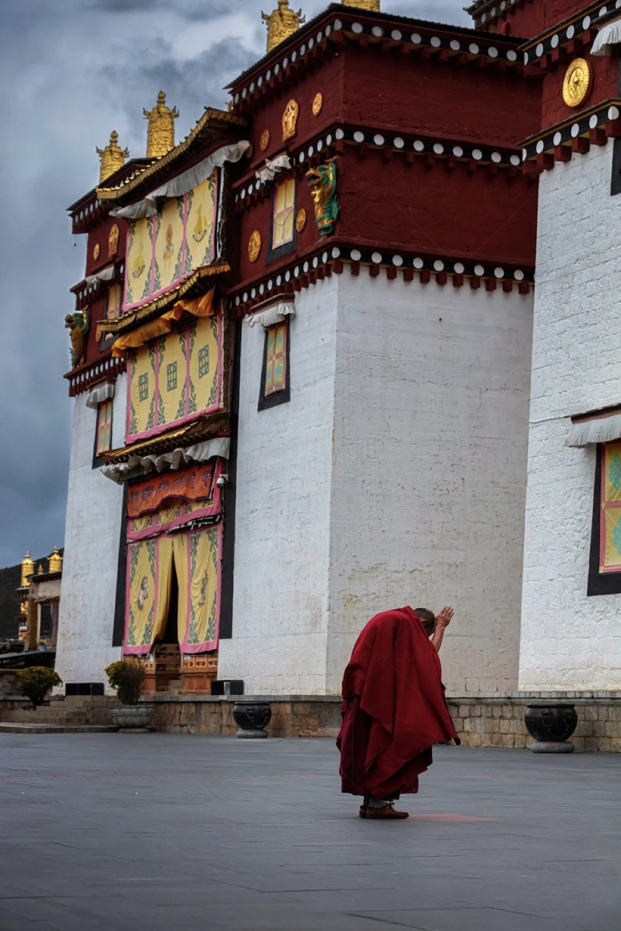 Songzanlin Monastery exterior architecture with Tibetan motifs — China's Last Frontier loop