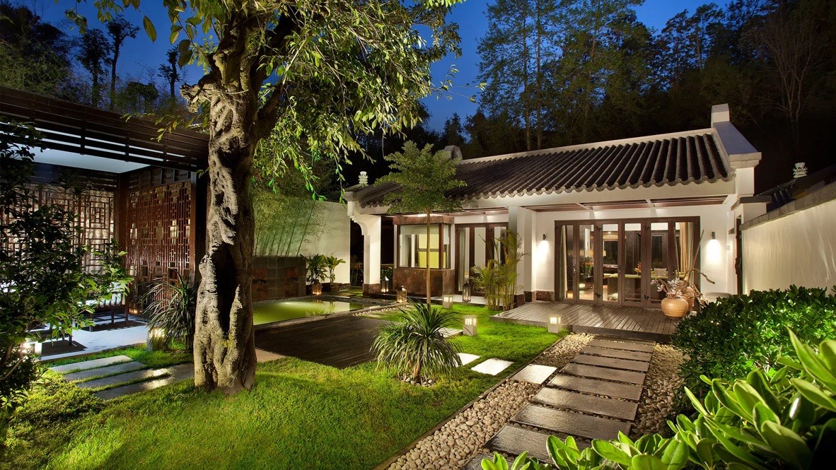 Banyan Tree — Tengchong