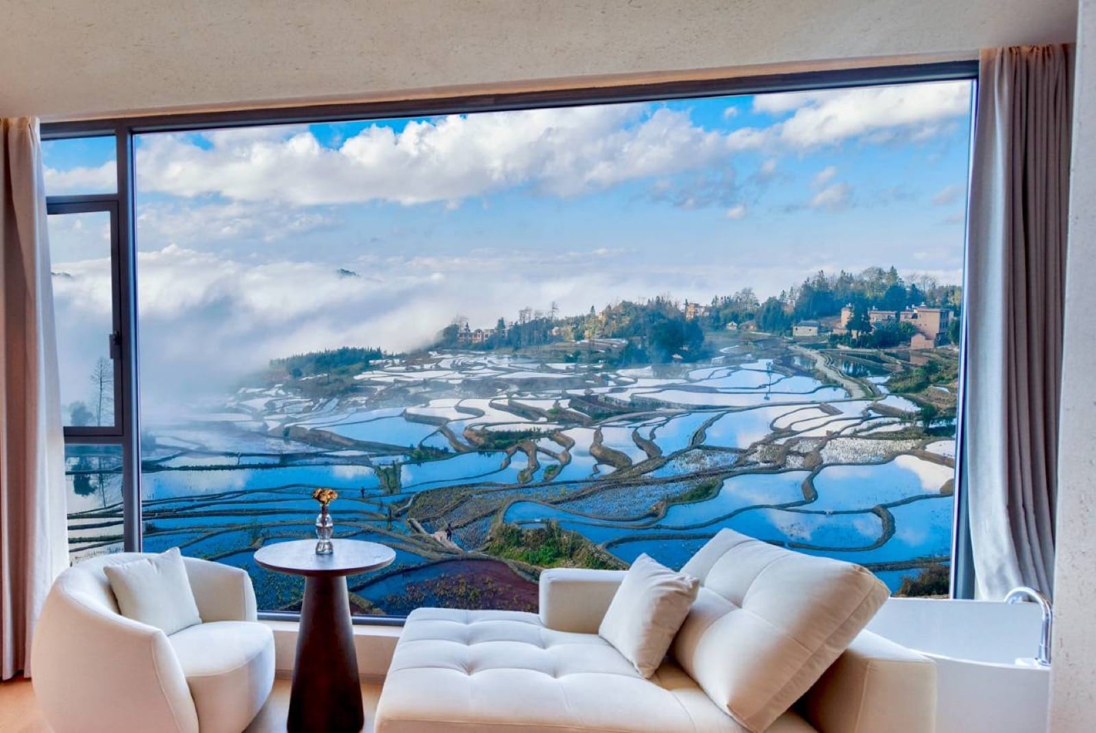 Daotian Lixiang — terrace-view guest room