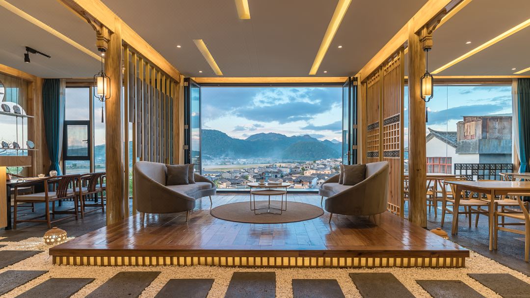 Boyun Hot Spring Inn — lounge over the old town